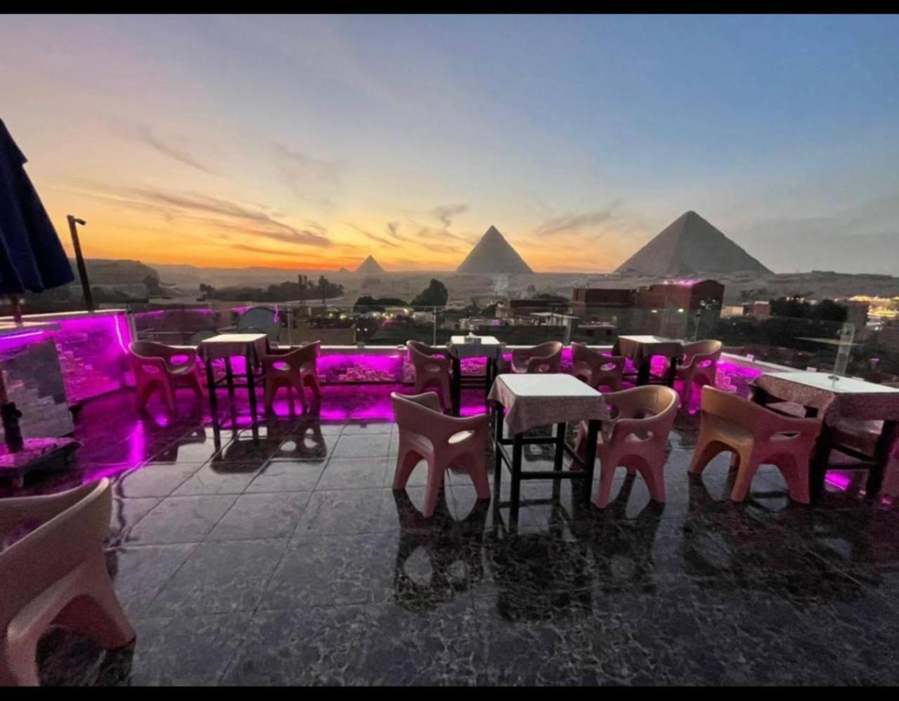 Pyramids And Sphinx Hotel Kafret el-Gabal Esterno foto