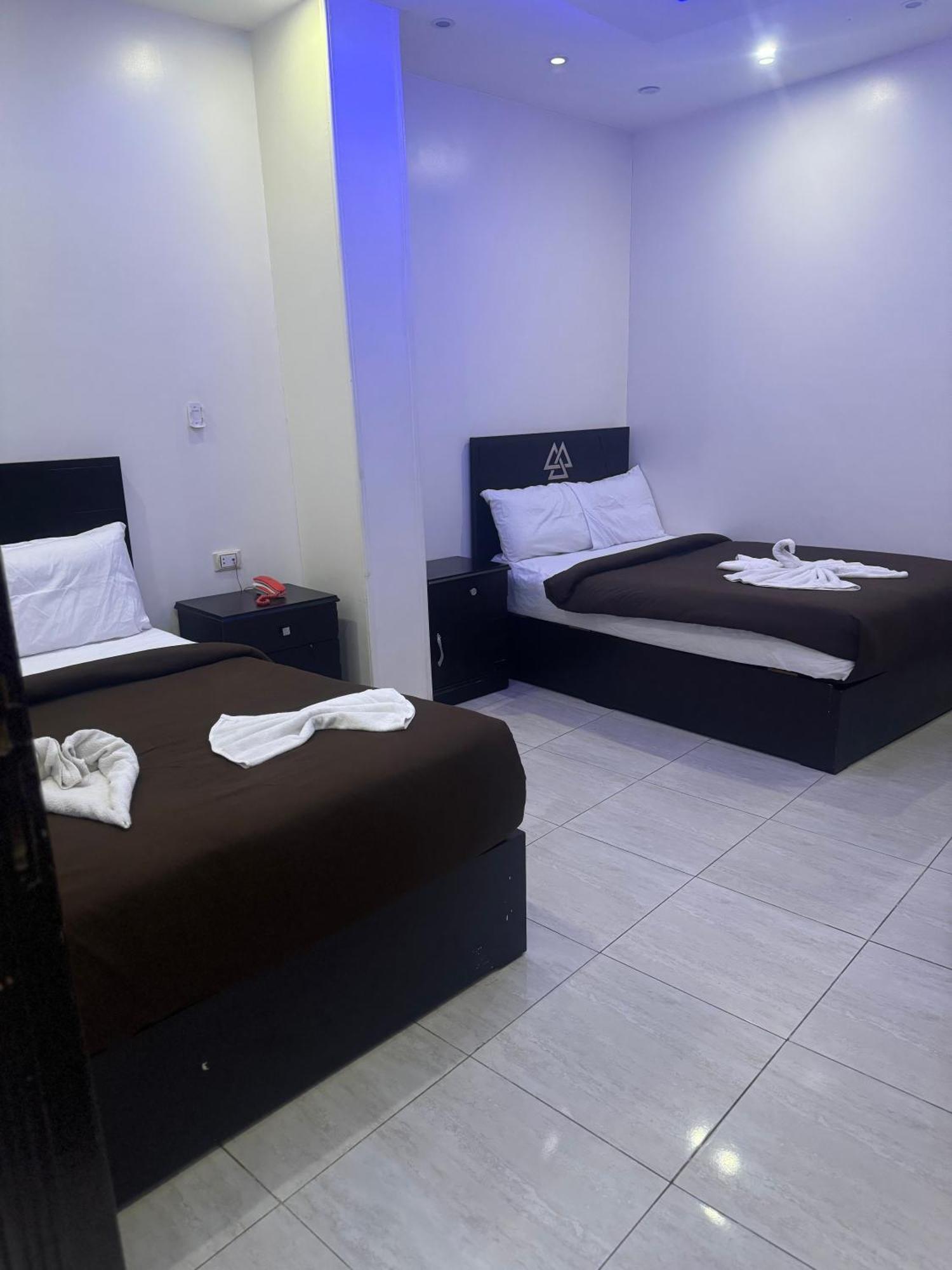 Pyramids And Sphinx Hotel Kafret el-Gabal Esterno foto