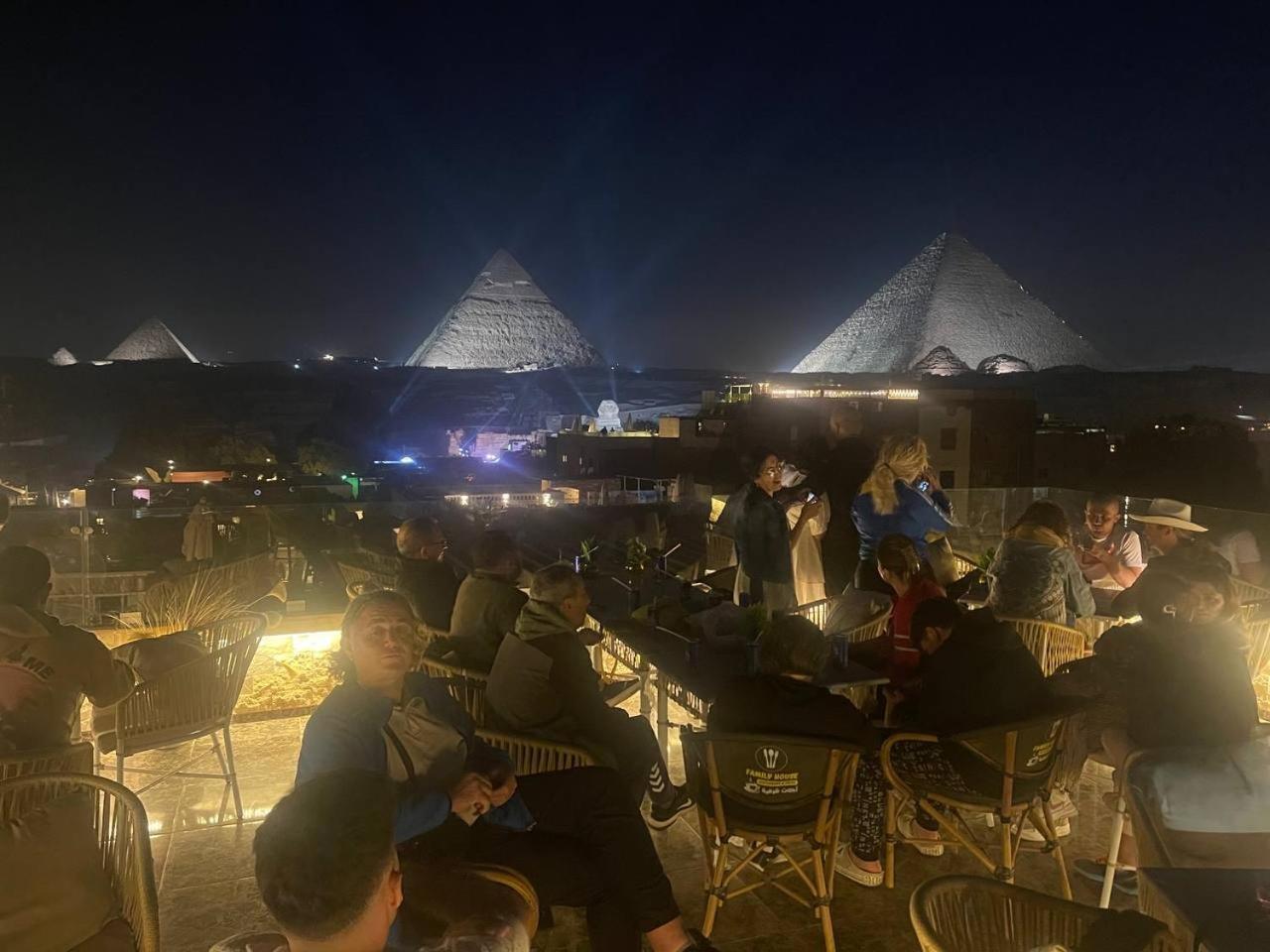 Pyramids And Sphinx Hotel Kafret el-Gabal Esterno foto
